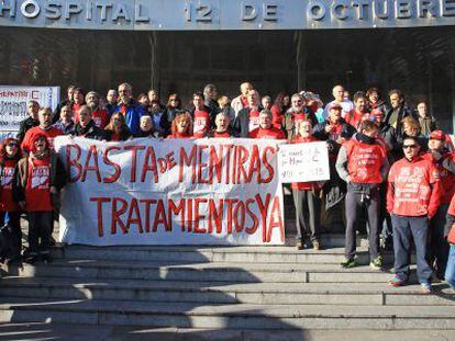 Members of a hepatitis C support group moments before their Madrid sit-in.
