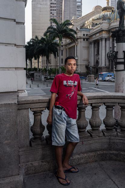 “I was only 13 during the 2018 elections, but I already knew I was bisexual, and that Bolsonaro was homophobic. I wanted to vote back then, but I couldn’t. So many trans people are killed in Brazil and we have a president who publicly encourages that. His followers are not ashamed to spout the same hate speech. We are already seeing them killing people because of political differences. I have to vote this year to get rid of Bolsonaro.” 
Uriel Victorino (17-year-old nursing student).

 