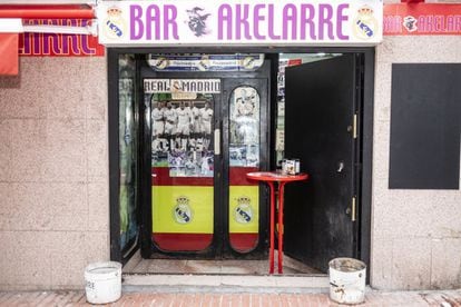 Bar Akelarre as seen from the street.