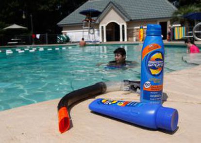 Sunscreen must be reapplied after prolonged bathing even if it says "water resistant"