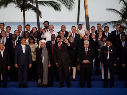 Venezuela's President Maduro with his guests at the Non-Aligned Movement Summit.