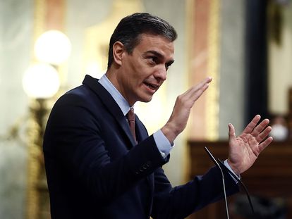 Spanish PM Pedro Sánchez talks as Congress debates a no-confidence motion filed by the far-right Vox.