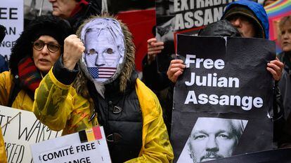 Activists supporting Julian Assange on February 21 outside the High Court of Justice in London.