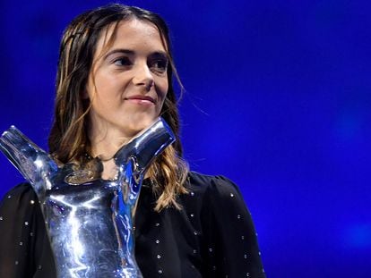 Aitana Bonmati holds the UEFA Women’s Player of the Year award during the UEFA Champions League 2023/24 Group Stage Draw at Grimaldi Forum, on August 31, 2023.
