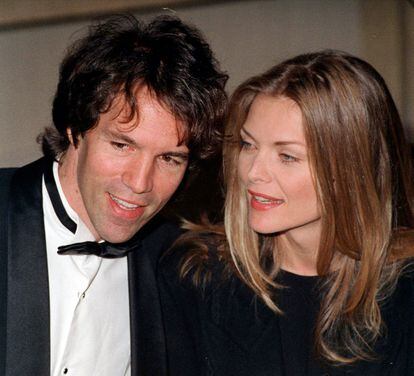 Michelle Pfeiffer and her husband, David E. Kelley, in 1995. 