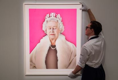 A quiet moment. “The lightness of being (pink)” by Chris Levine went for triple the asking price at a 2018 Sotheby's auction. It portrays a moment when Levine asked the monarch to close her eyes to rest from the harsh lighting needed to make a hologram.