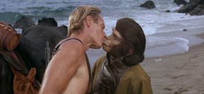 Charlton Heston and Kim Hunter, as Zira, in 'Planet of the Apes'.