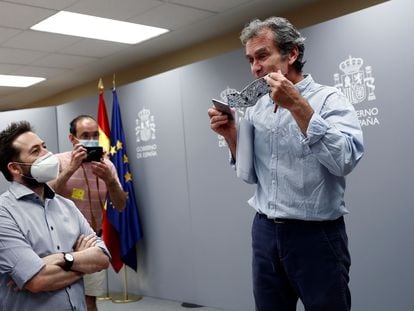 Fernando Simón, the director of the Health Ministry’s Coordination Center for Health Alerts, talks to journalists after a press conference on Monday.