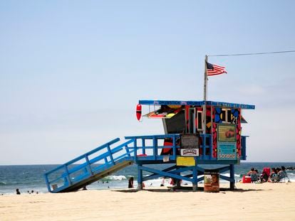 Lifeguard station on Santa Monica beach, California.
