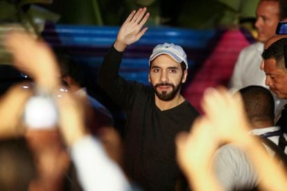 Nayib Bukele greets supporters during a rally in the Mejicanos area of San Salvador; February 2023.