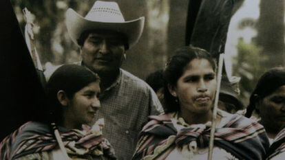 Evo Morales and leaders of the women&rsquo;s coca grower movement.