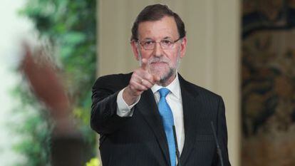 Prime Minister Mariano Rajoy takes questions from reporters on Monday.