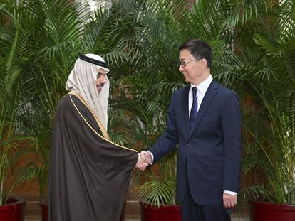 Chinese Vice President Han Zheng (R) meets with Saudi Foreign Minister Prince Faisal bin Farhan Al Saud (L) in Beijing, China, 20 November 2023.