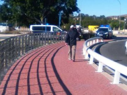 The police blocked all access roads to the family residence in Santa Faz.