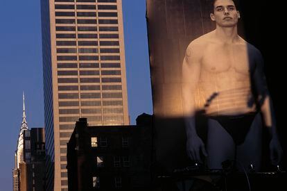 A nude Antonio Sabato, Jr., dominates New York.