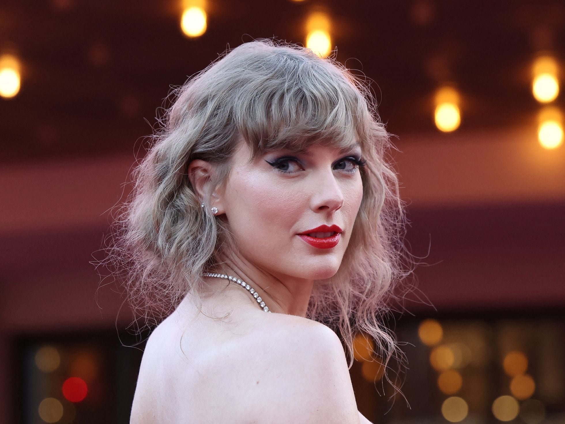 Good or bad boobs? Err, hang on, why are we voting on Taylor Swift's breasts ?
