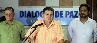Members of the FARC delegation on Friday announcing their decision to pause negotiations while they ponder a referendum.