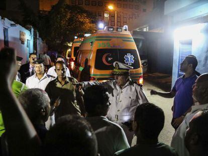An ambulance takes victims of the bombing attack to Cairo.