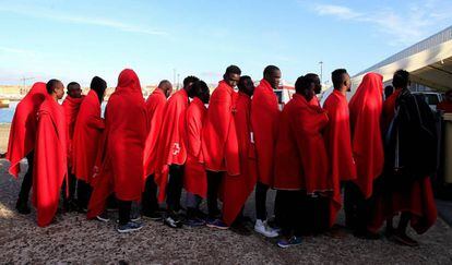 A group of 38 immigrants rescued this Tuesday in Tarifa.