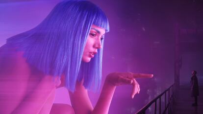 Ana de Armas as Joi, in 'Blade Runner 2049'.