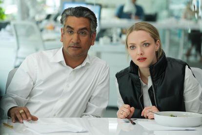 Naveen Andrews and Amanda Seyfried in ‘The Dropout.’