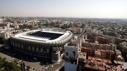 An aerial view of the Bernab&eacute;u stadium with the space slated for development in the foreground. 