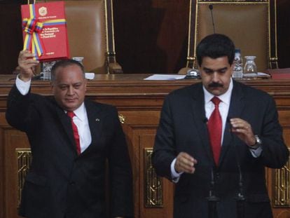Vice President Maduro (r) and National Assembly speaker Diosdado Cabello on Tuesday.