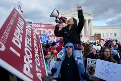 Anti-abortion demonstrators rally outside of the US Supreme Court during the March for Life on Friday.