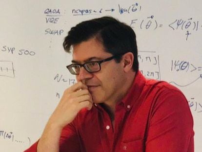 José Luis Salmerón applies quantum computing in the healthcare field.