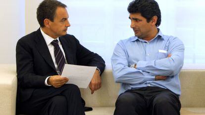 Juan Jos&eacute; Cort&eacute;s (right) with former Prime Minister Jos&eacute; Luis Rodr&iacute;guez Zapatero in 2008. 