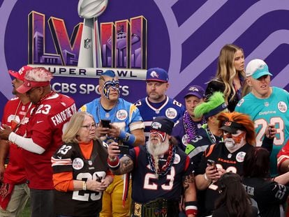 NFL fans wait for the start of the Super Bowl in Las Vegas between the San Francisco Giants and the Kansas City Chiefs.