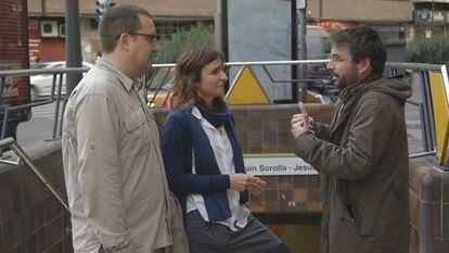 La Sexta investigative journalist Jordi &Eacute;vole speaks to victims of the Valencia Metro tragedy.