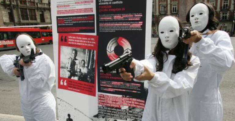 Protest against arms sales in Bilbao.