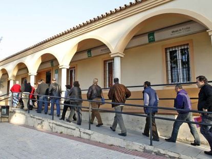 Training centers that are under investigation received government subsidies to give classes to unemployed people in Andalusia.