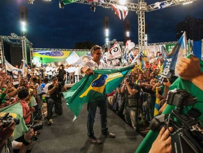 Candidate Aécio Neves at a rally in Belo Horizonte.