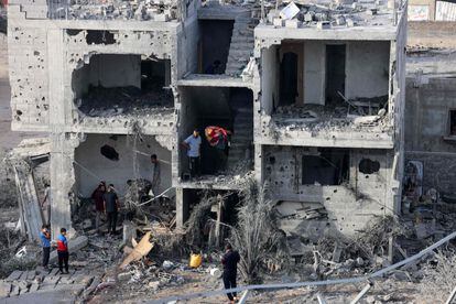 Edificio dañado por un bombardeo israelí en Rafah, al sur de la Franja, este sábado.
