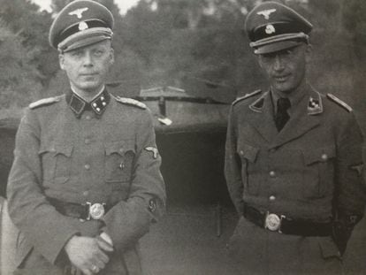 SS Major Otto Kraus, left, and his brother Hans.