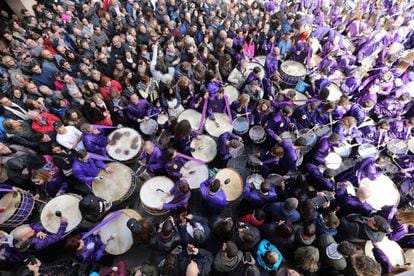 The ‘Rompida de la Hora,’ or the break of the hour, in Teruel, where thousands of drums are played at the same time, on March 30. The traditional act has been recognized as an Event of International Tourist Interest by the General Secretariat of Tourism of the Spanish Industry, Tourism and Trade Ministry since 2014.