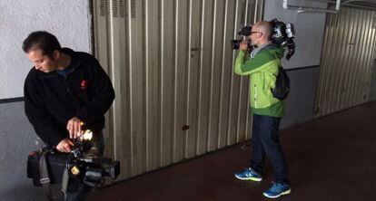 The garage in which the meat grinder was found.