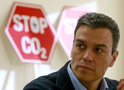 Socialist leader Pedro Sánchez is trying to build an alternative coalition that will leave out the PP.