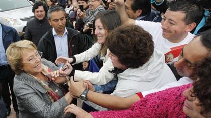 Chilean presidential candidate Michelle Bachelet takes part in a campaign event in Valparaiso.