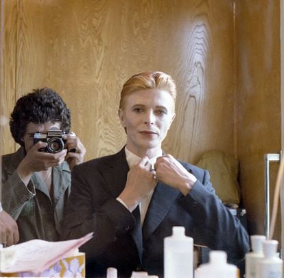 Geoff MacCormack photographs David Bowie in a mirror during the filming of ‘The Man Who Fell to Earth’ (1976). MacCormack refers to this image as one of the best of his collection.