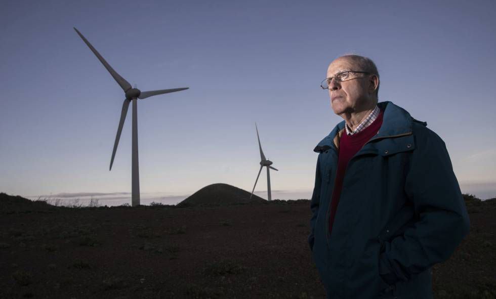 Industrial engineer Tomas Padrón, one of the supporters of wind energy.