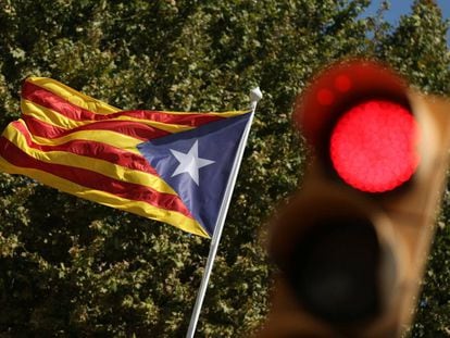 A pro-independence flag on a Barcelona street.