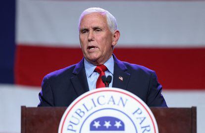 Former U.S. Vice President and Republican presidential candidate Mike Pence speaks at the Republican Party of Iowa's Lincoln Day Dinner in Des Moines, Iowa, U.S., July 28, 2023.