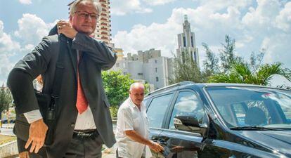 Members of the European Service for Exterior Action arrive in Havana for talks.