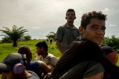 Young Venezuelans who have crossed the border.