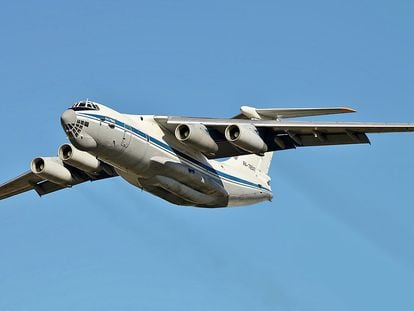 File image of a Russian Ilyushin Il-76 plane, like the one that crashed this Wednesday, in Belgorod, a Russian region bordering Ukraine.
