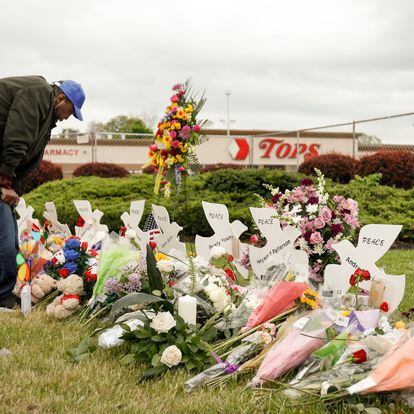 Tributes to the victims of the Buffalo shooting, in which 10 people were killed at a Tops supermarket.