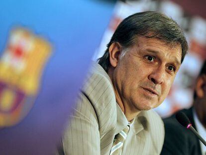 Gerardo &quot;Tata&quot; Martino during his first press conference at Camp Nou.